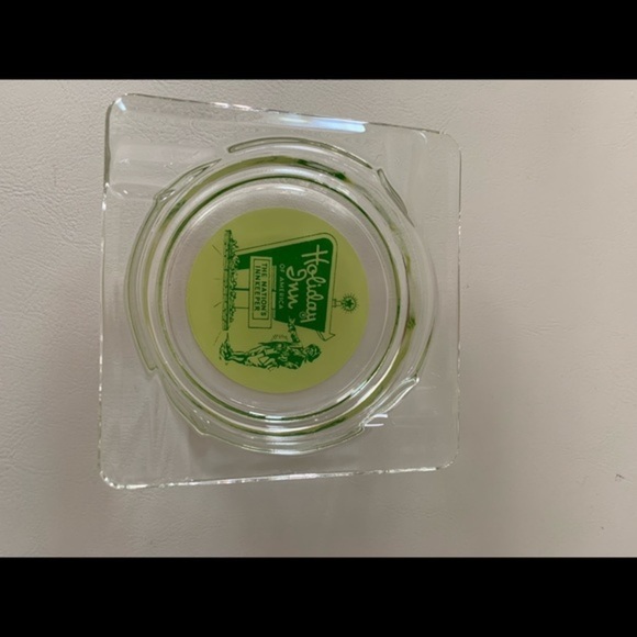 Ashtray - Picture 1 of 5